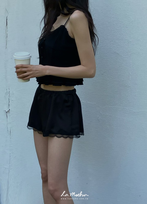 下擺蕾絲小短褲(花花清單)